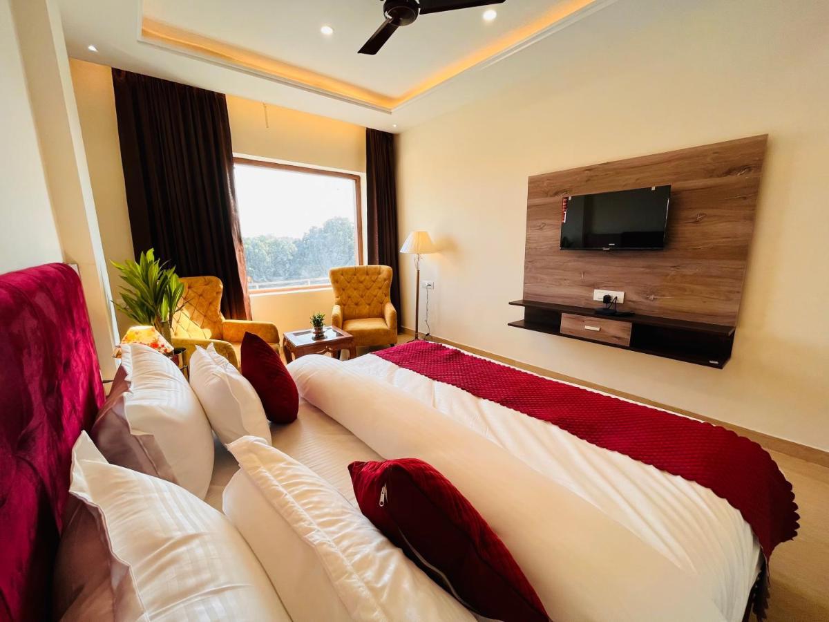 Gange Blossam Resort, Haridwār Buitenkant foto